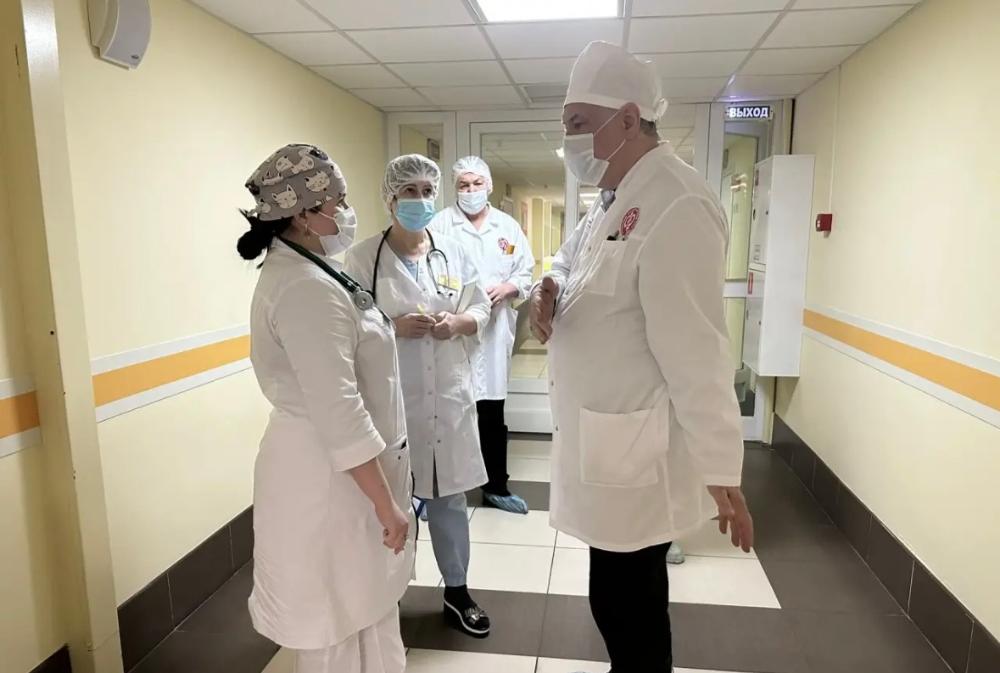 28 января состоялся обход главного врача Сергея Борисовича Рыбалкина в инфекционном отделении № 4